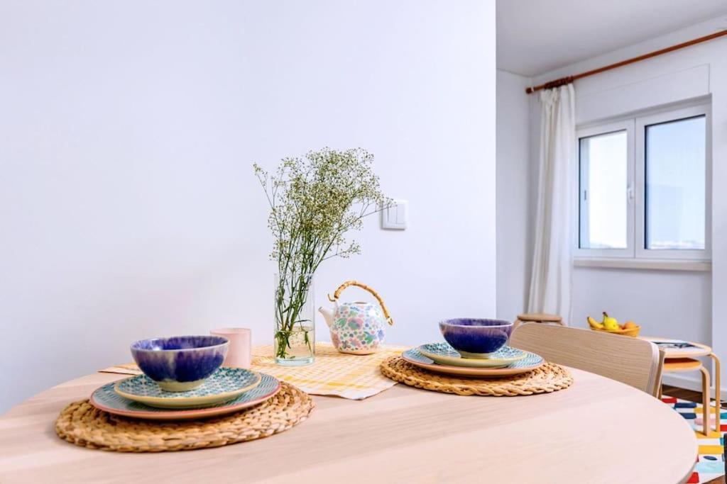 Cozy Bright Space With Landscape And Air Conditioner * Lissabon